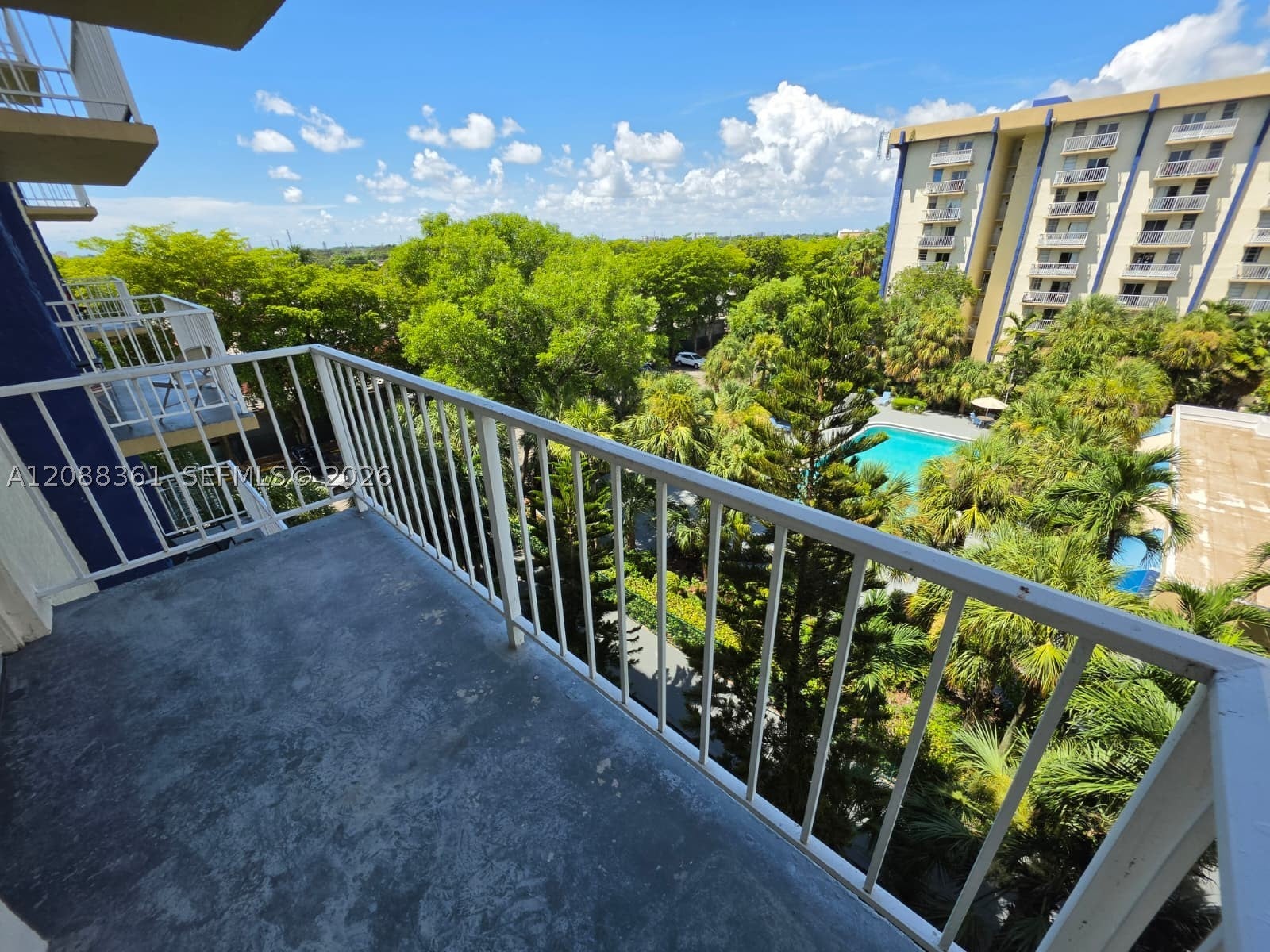 4550 NW 9th St