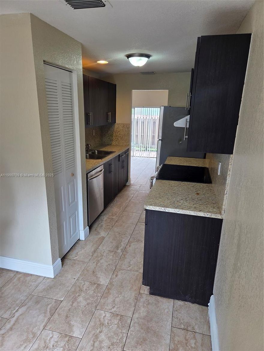 HUGE townhome! Very spacious 4 bedroom 2.5 bathroom townhouse. garage converted downstairs. 650 credit score required by HOA. Screening forms attached. Nice community, undergoing renovations to outside structure at this time.