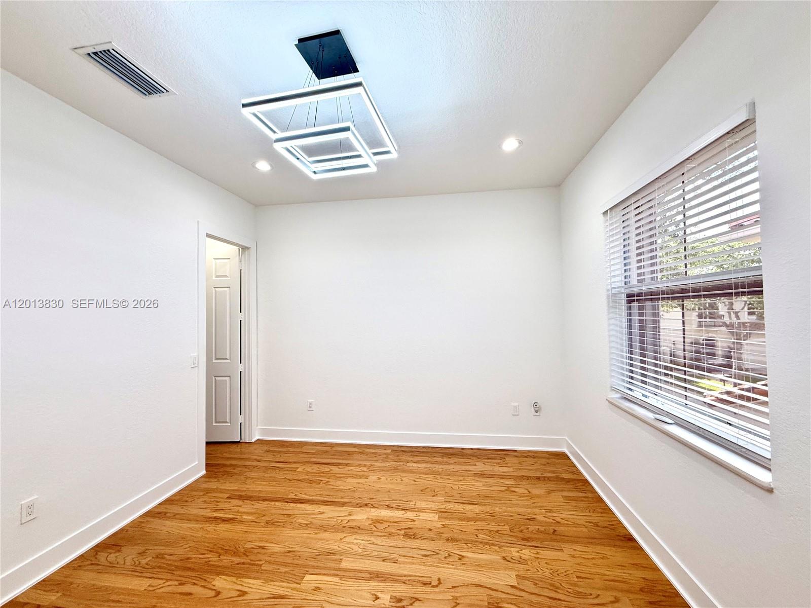 THREE ISLANDS 3RD SECTION - Residential