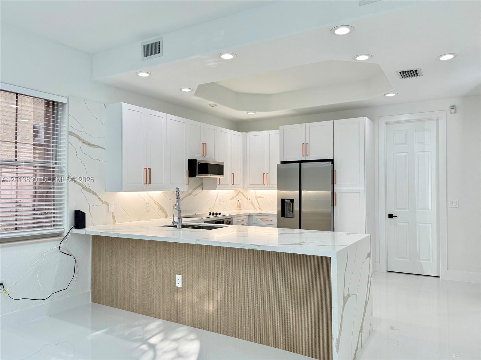 THREE ISLANDS 3RD SECTION - Residential