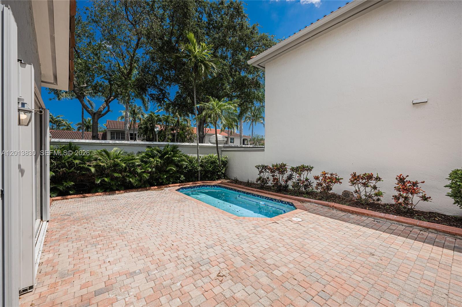 THREE ISLANDS 3RD SECTION - Residential