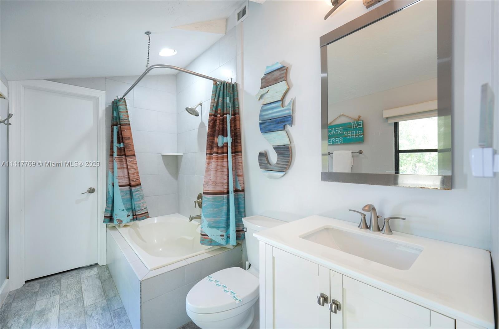 MATE OCEAN BAY SUBD SEC 1 - Residential