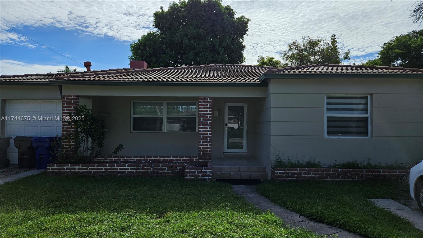 Rental Property at 1003 N 17th Ave, Hollywood, Broward County, Florida - Bedrooms: 3 
Bathrooms: 2  - $3,490 MO.