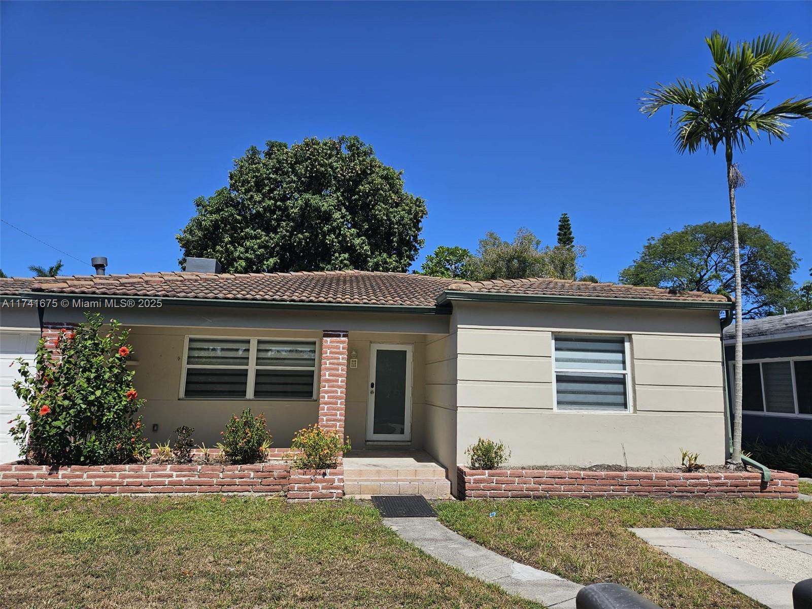 Rental Property at 1003 N 17th Ave, Hollywood, Broward County, Florida - Bedrooms: 3 
Bathrooms: 2  - $3,180 MO.