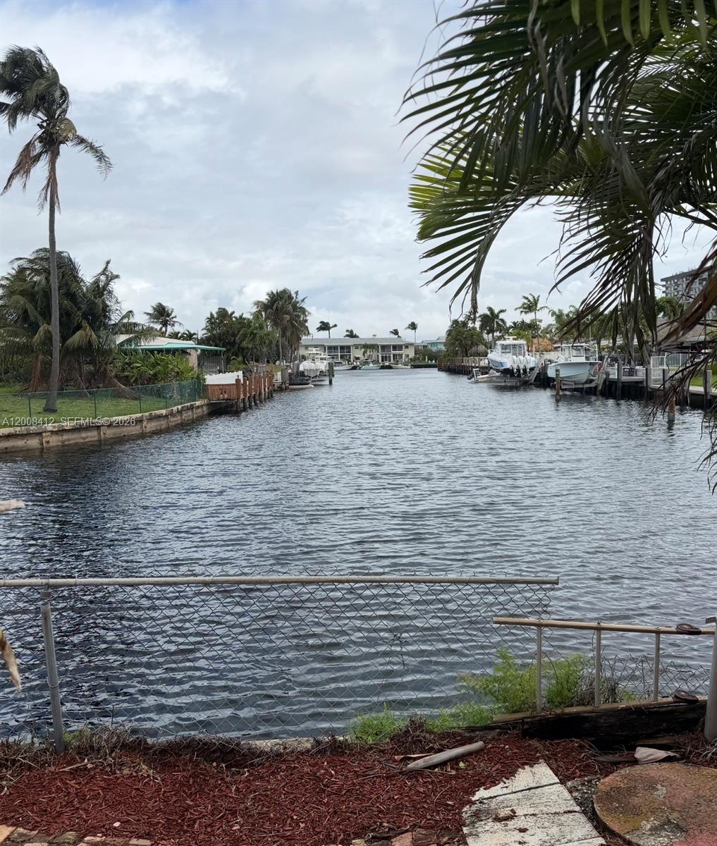 CYPRESS LAKE ESTATES - Residential