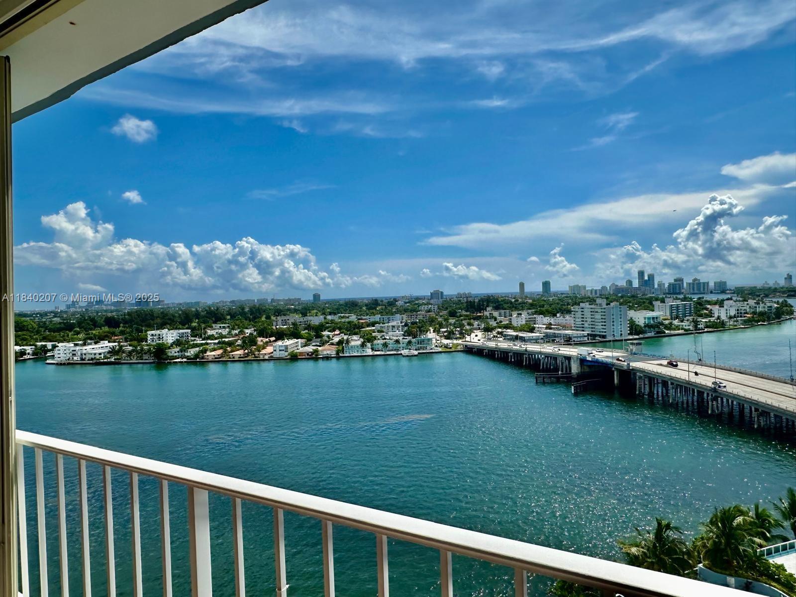 Gorgeous large one bedroom completely renovated facing the intracoastal. Maintained community with maintenance on site. Community pool. Assigned parking.
modern gym completely renovated.