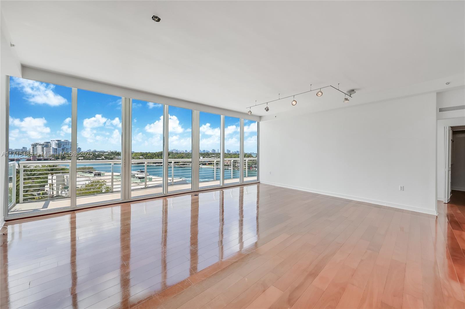 Property for Sale at 6580 Indian Creek Dr 602, Miami Beach, Miami-Dade County, Florida - Bedrooms: 3 
Bathrooms: 3  - $1,295,000