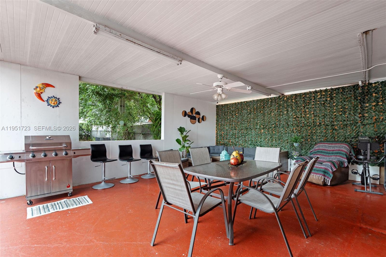 HAPPY FARMS ACRES 2 - Residential Income