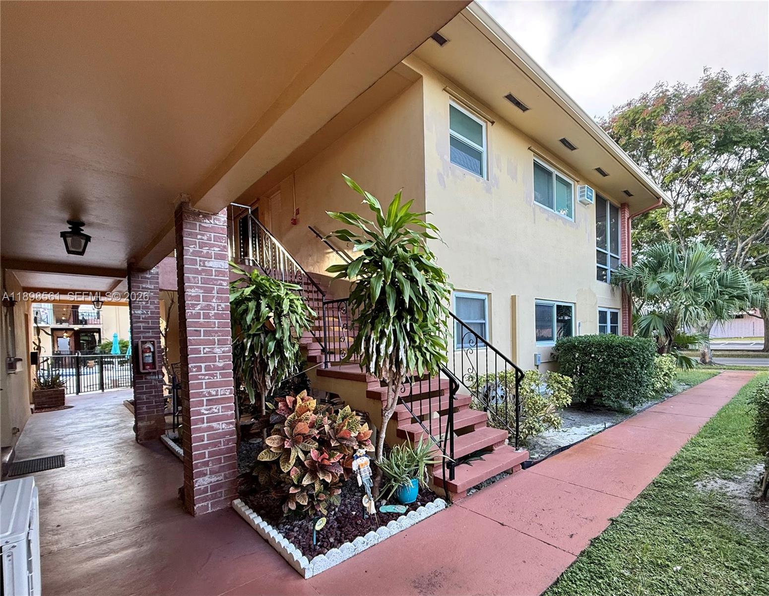 SUBURBANITE SQUARE I CO-O - Residential