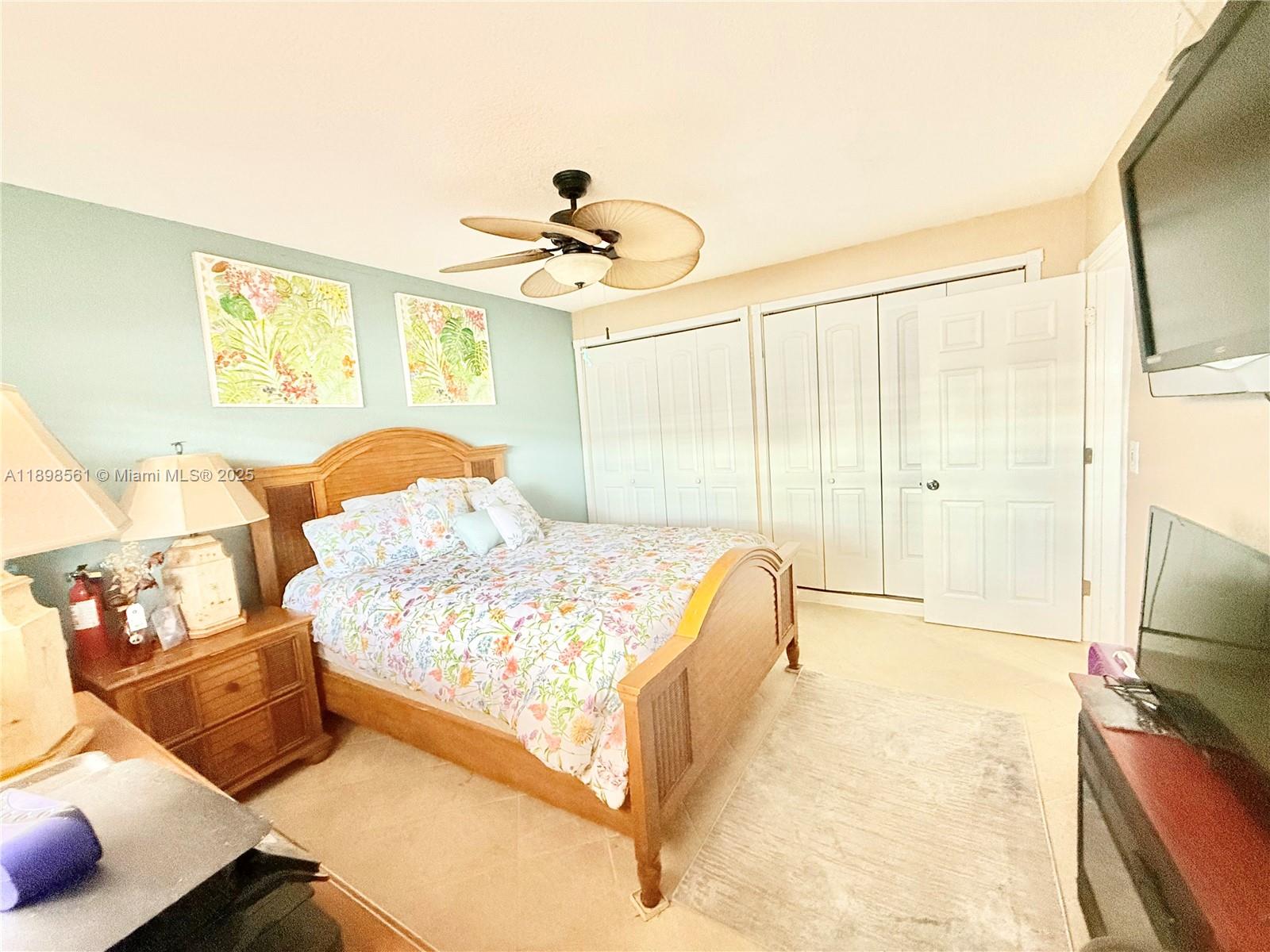 SUBURBANITE SQUARE I CO-O - Residential