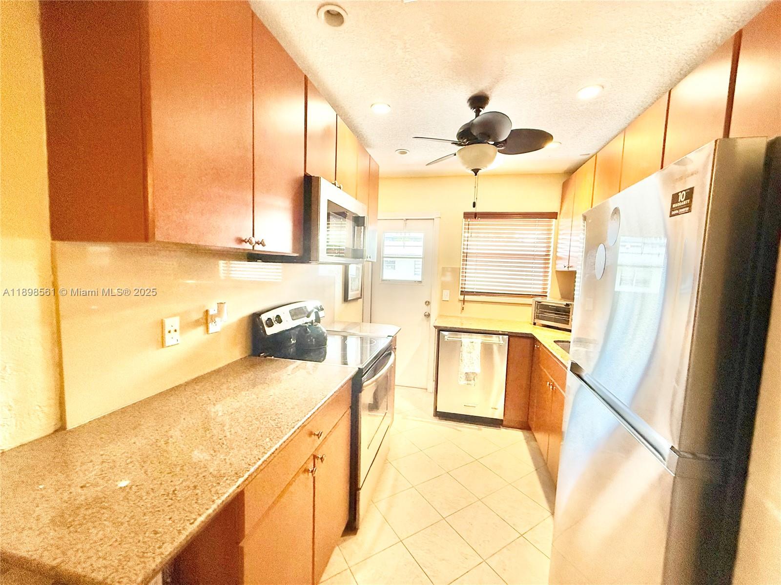 SUBURBANITE SQUARE I CO-O - Residential