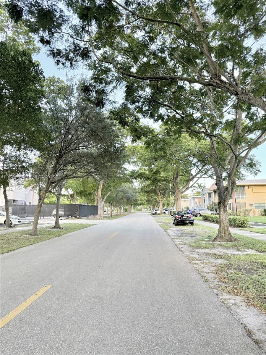 SUBURBANITE SQUARE I CO-O - Residential