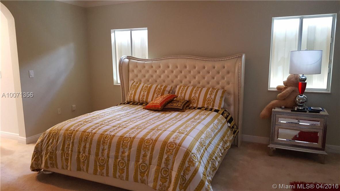 A B At Tamiami Trail Ph 0 - Residential