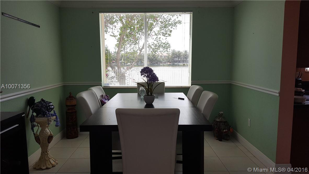 A B At Tamiami Trail Ph 0 - Residential