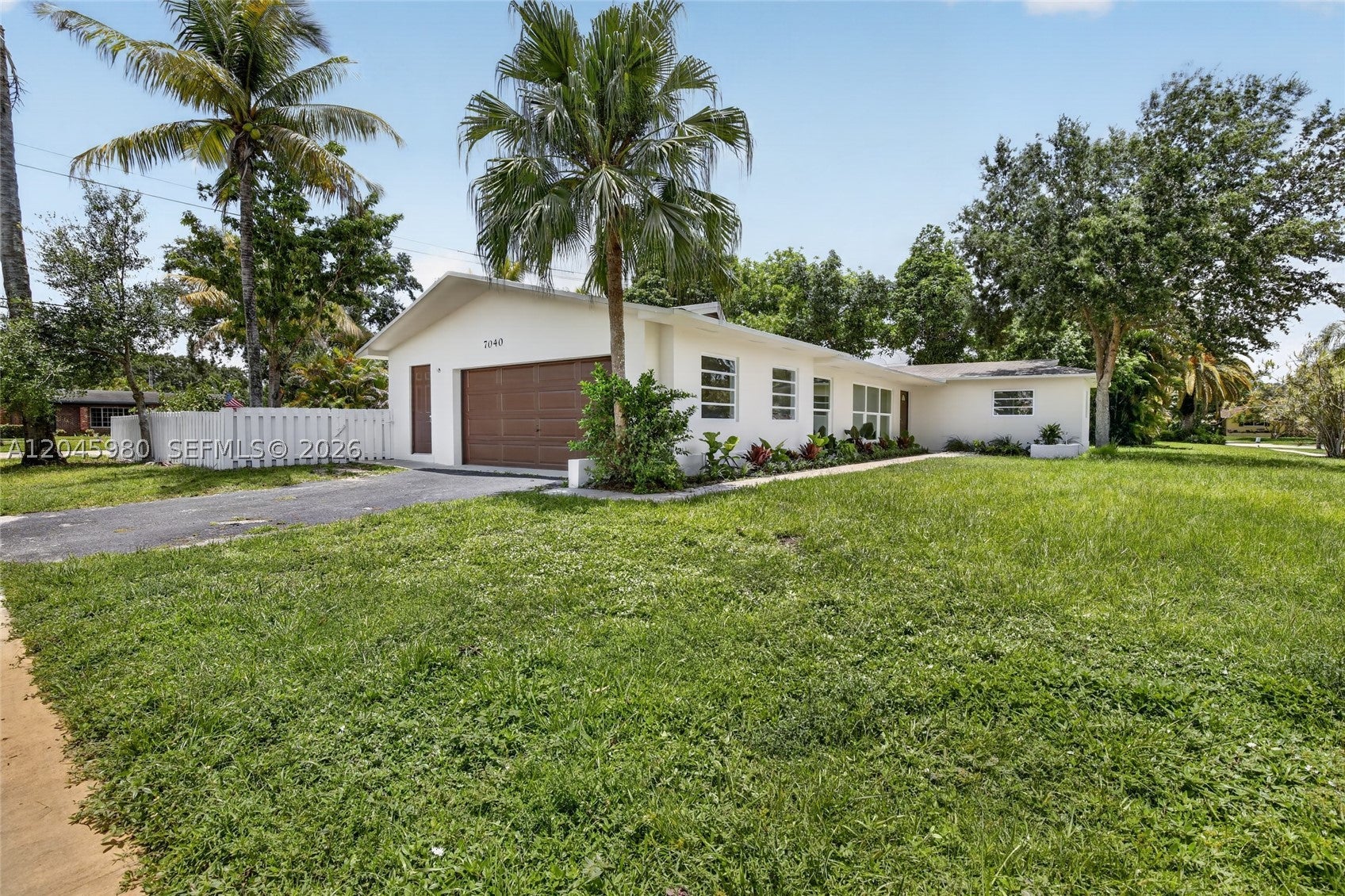 7040 NW 8th Ct