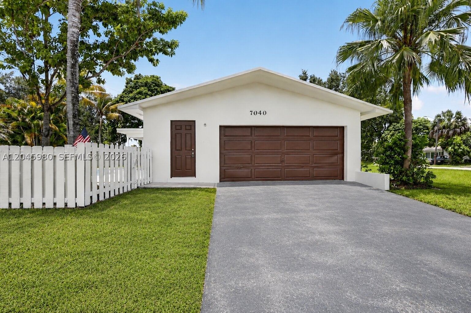 7040 NW 8th Ct