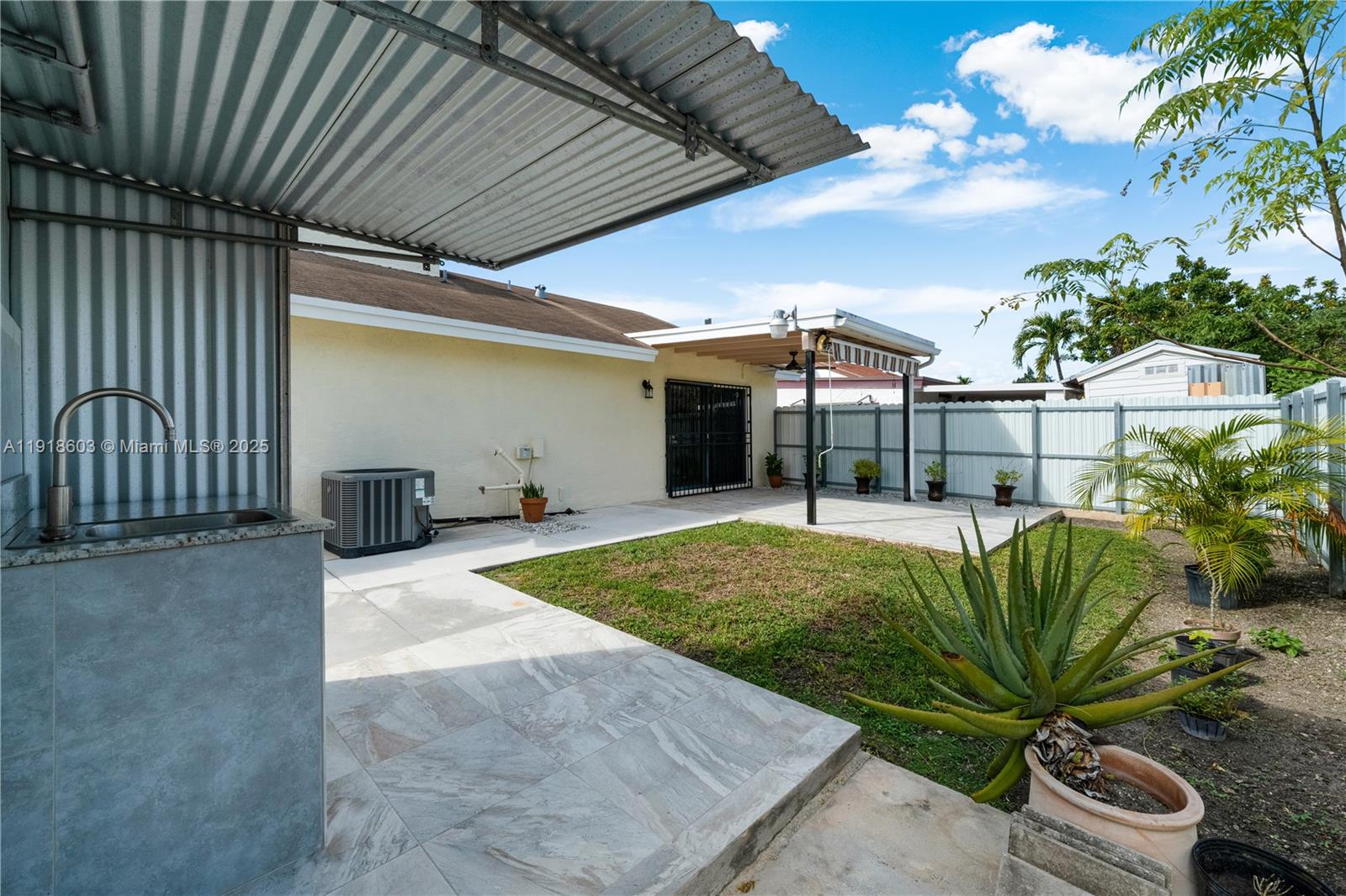 OAK PARK ESTATES SEC 1 - Residential