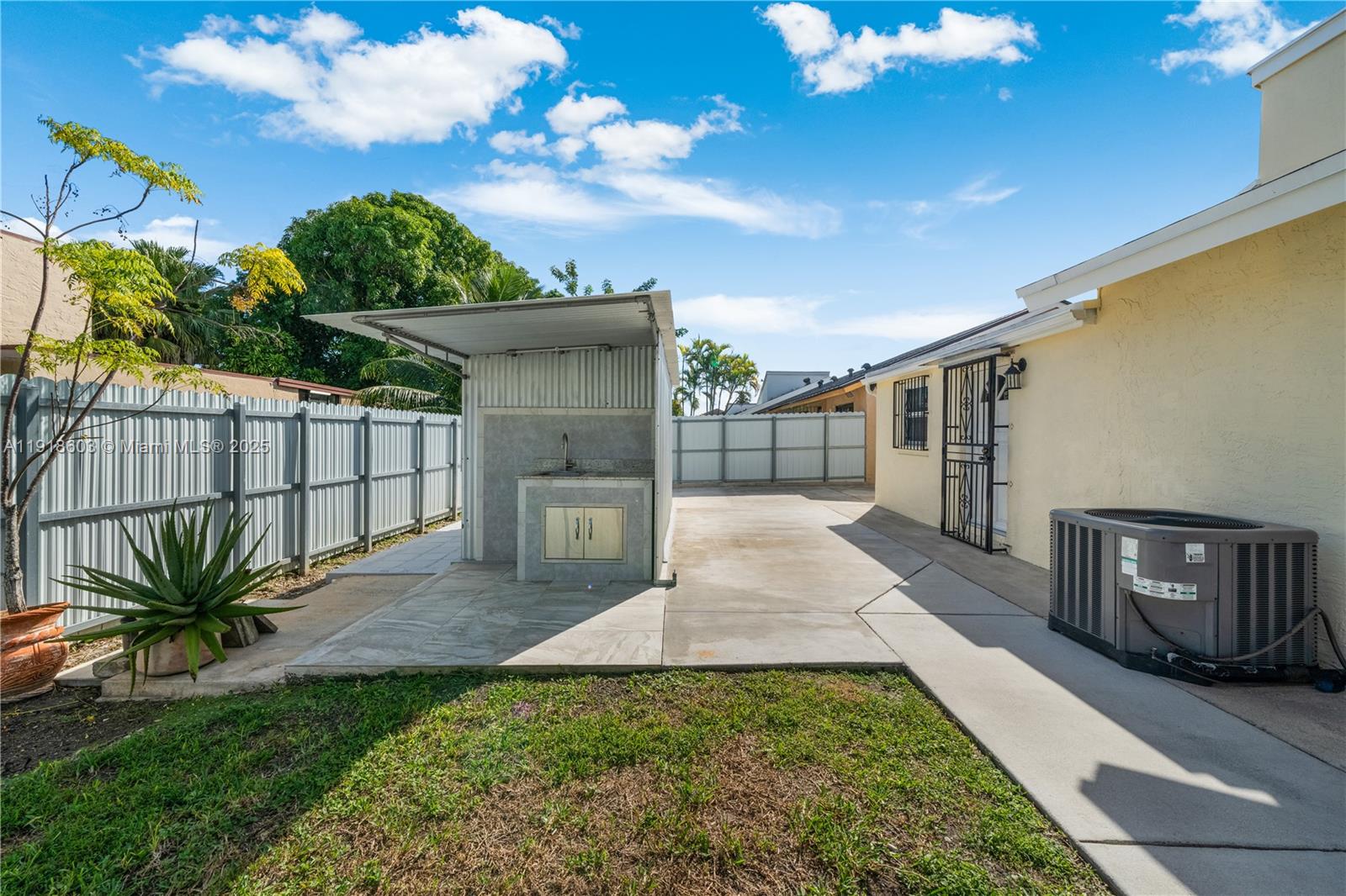 OAK PARK ESTATES SEC 1 - Residential