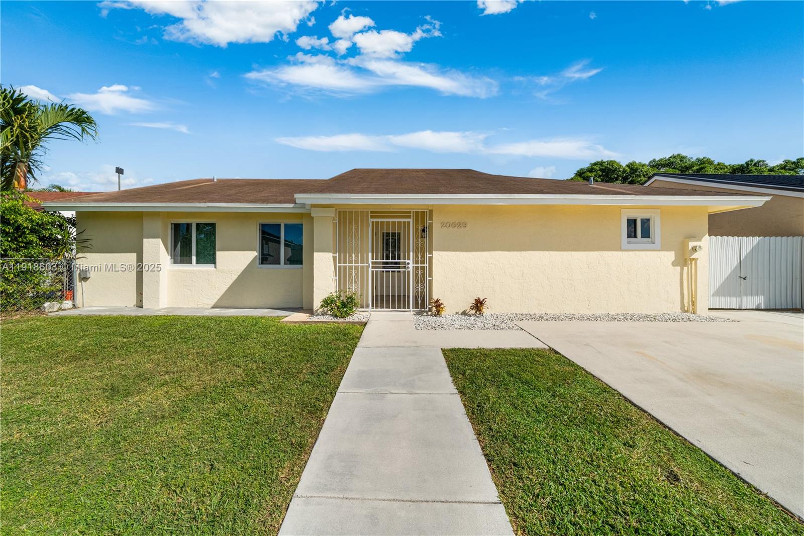 OAK PARK ESTATES SEC 1 - Residential