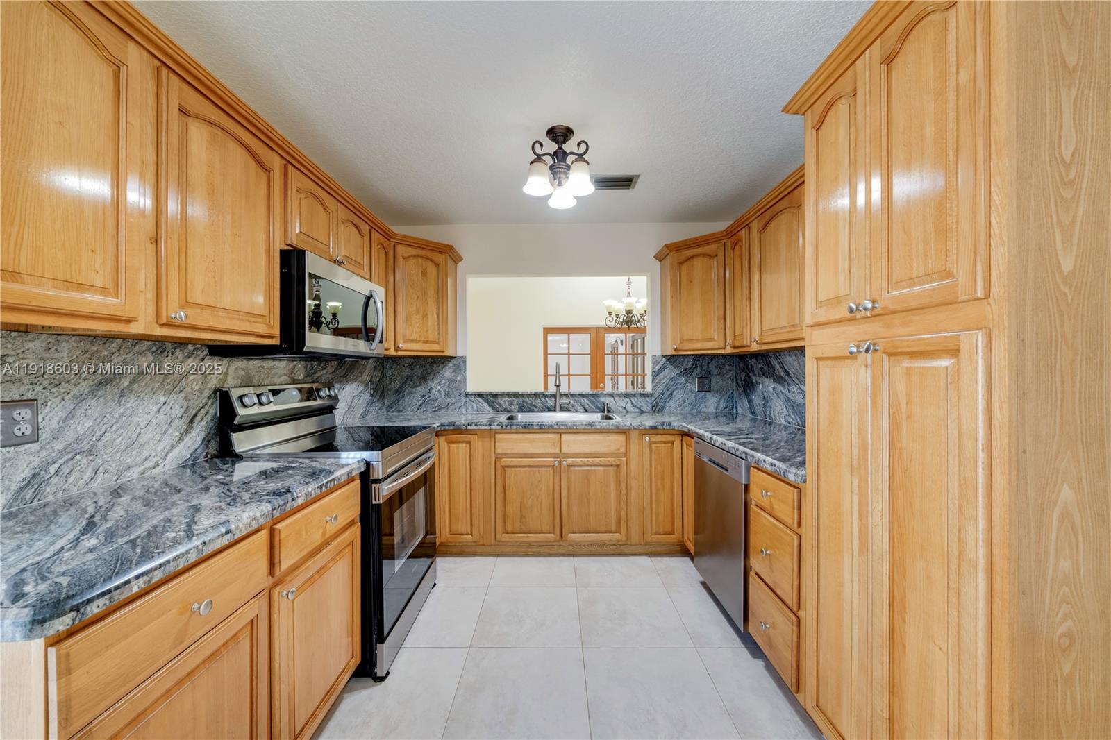 OAK PARK ESTATES SEC 1 - Residential