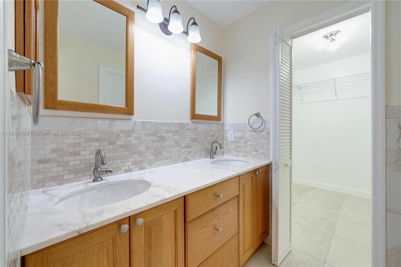 OAK PARK ESTATES SEC 1 - Residential