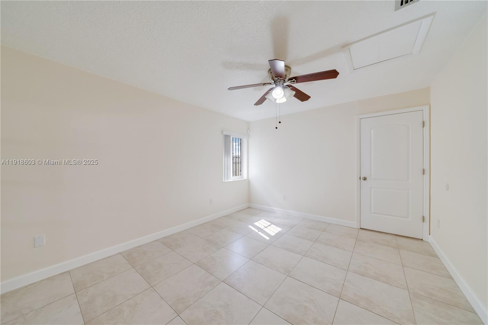 OAK PARK ESTATES SEC 1 - Residential