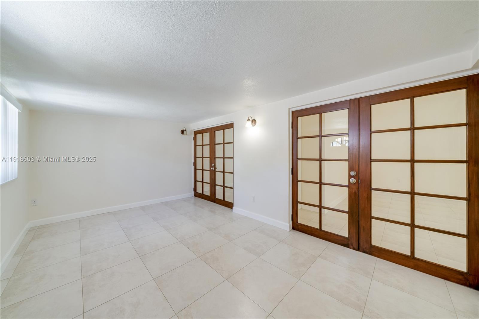 OAK PARK ESTATES SEC 1 - Residential