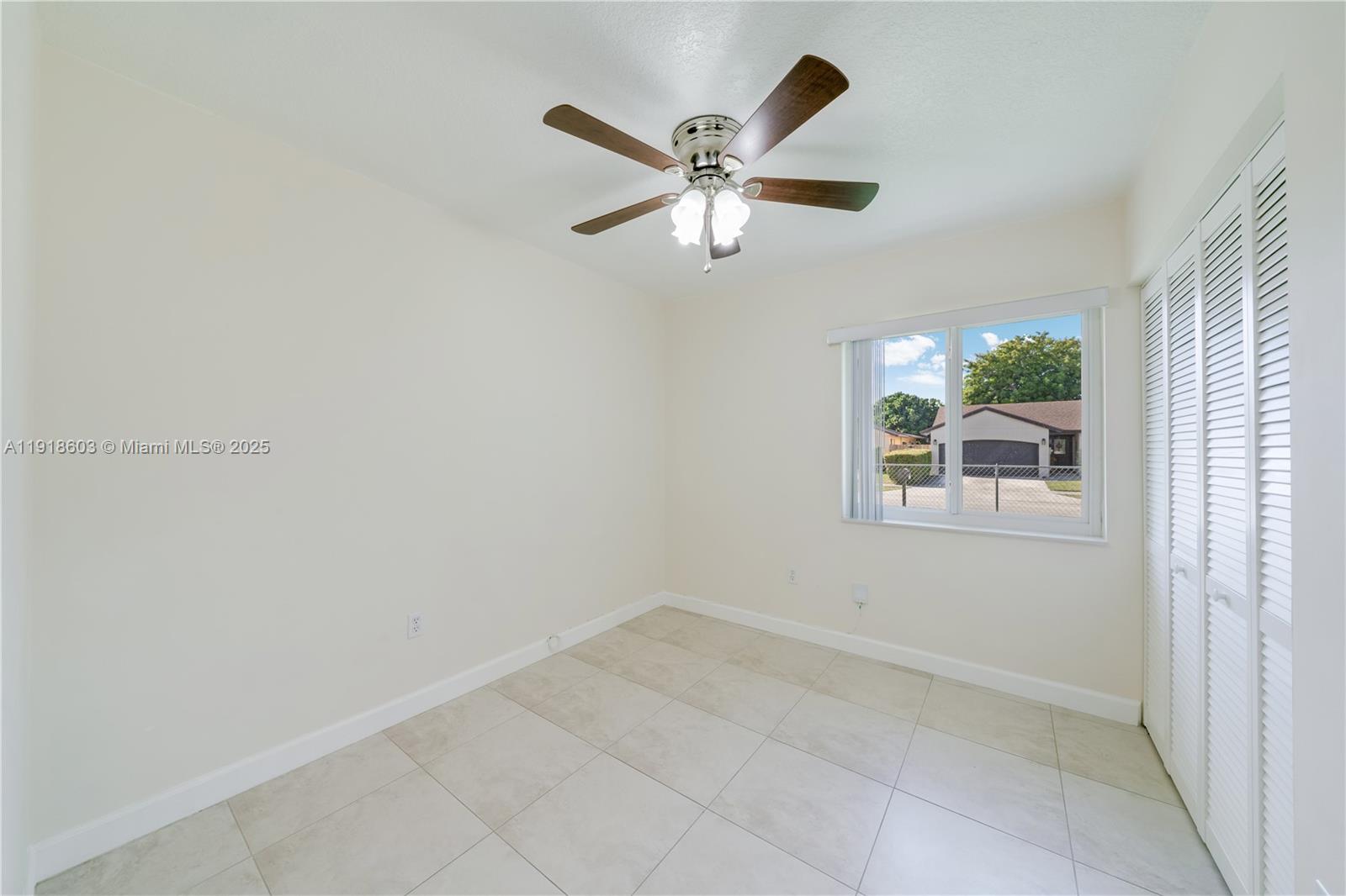 OAK PARK ESTATES SEC 1 - Residential