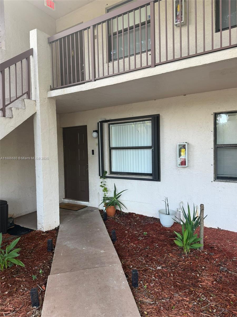 WELLEBY SHORES CONDOMINIU - Residential Lease