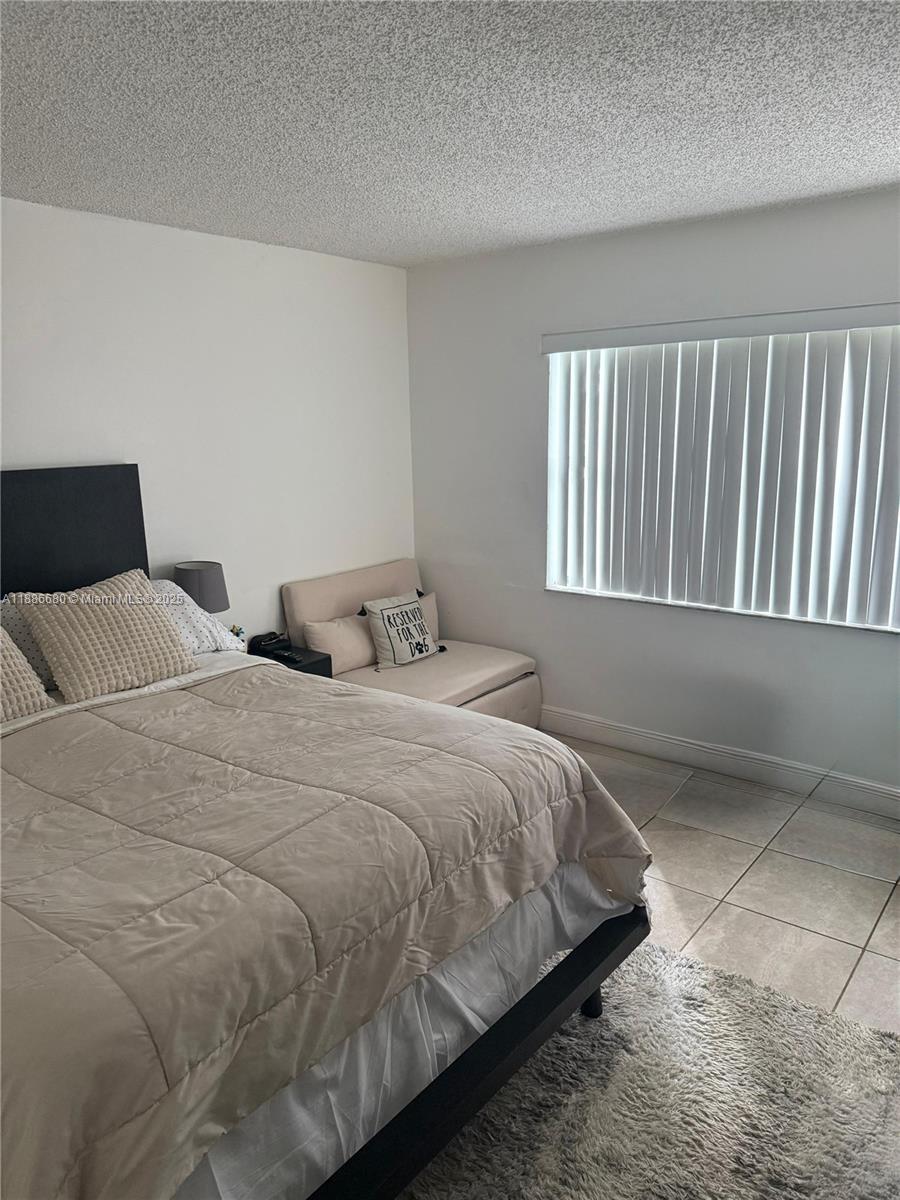 WELLEBY SHORES CONDOMINIU - Residential Lease