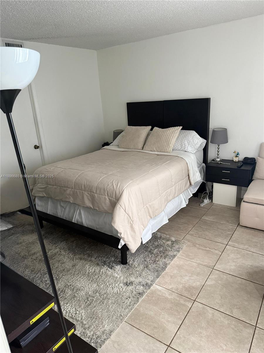 WELLEBY SHORES CONDOMINIU - Residential Lease