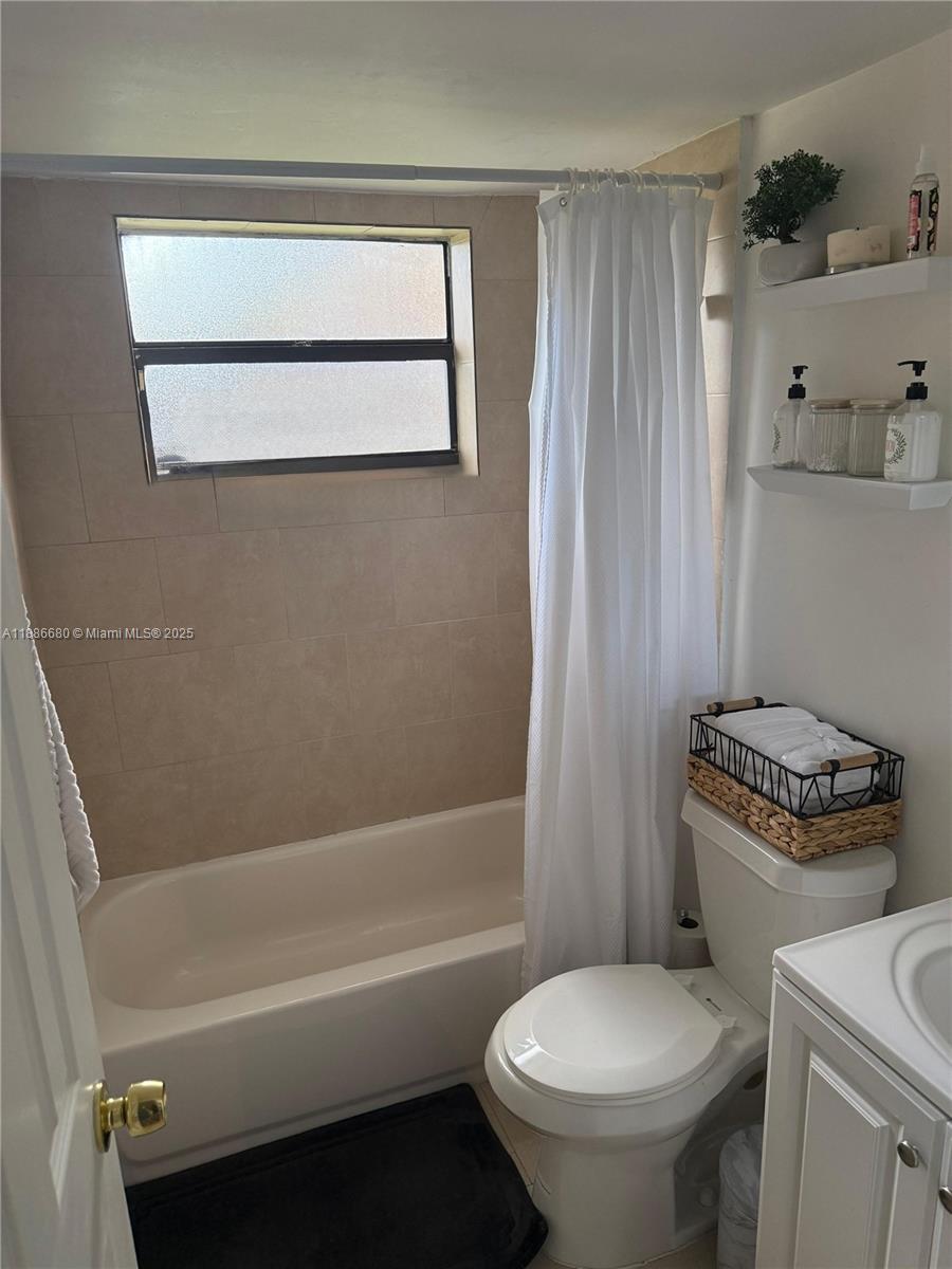 WELLEBY SHORES CONDOMINIU - Residential Lease