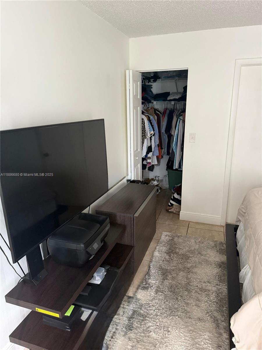 WELLEBY SHORES CONDOMINIU - Residential Lease