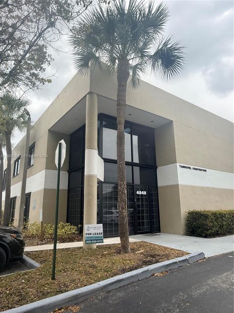 4848 SW 74th Ct 9 Miami FL 33155