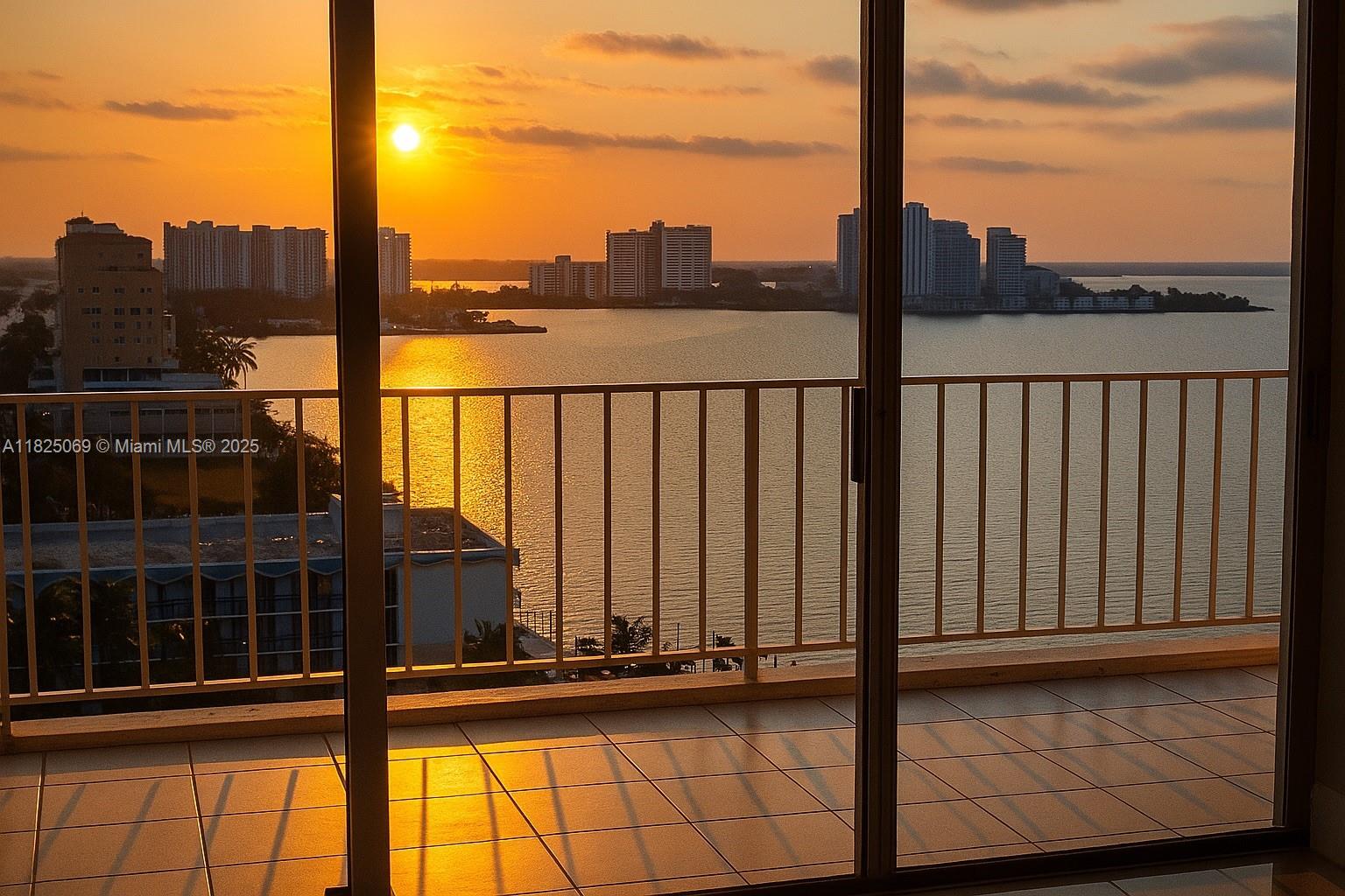 KENNEDY HOUSE CONDO - Residential