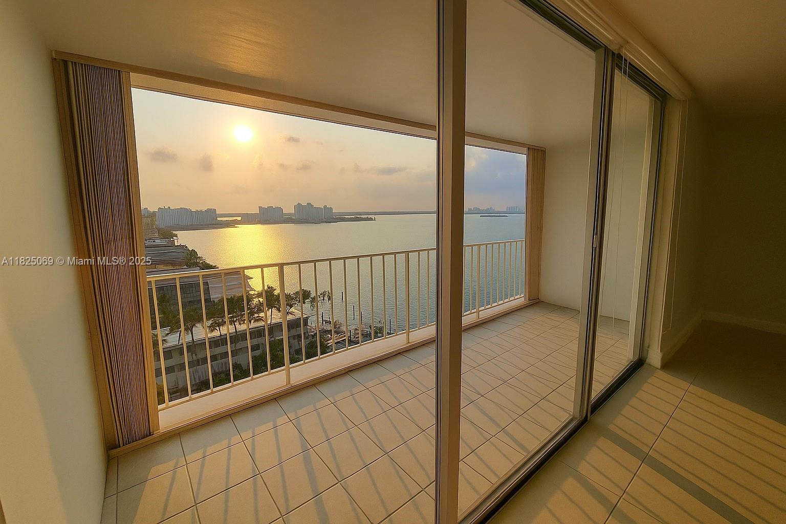 KENNEDY HOUSE CONDO - Residential