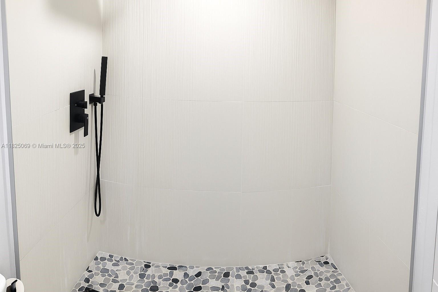 KENNEDY HOUSE CONDO - Residential