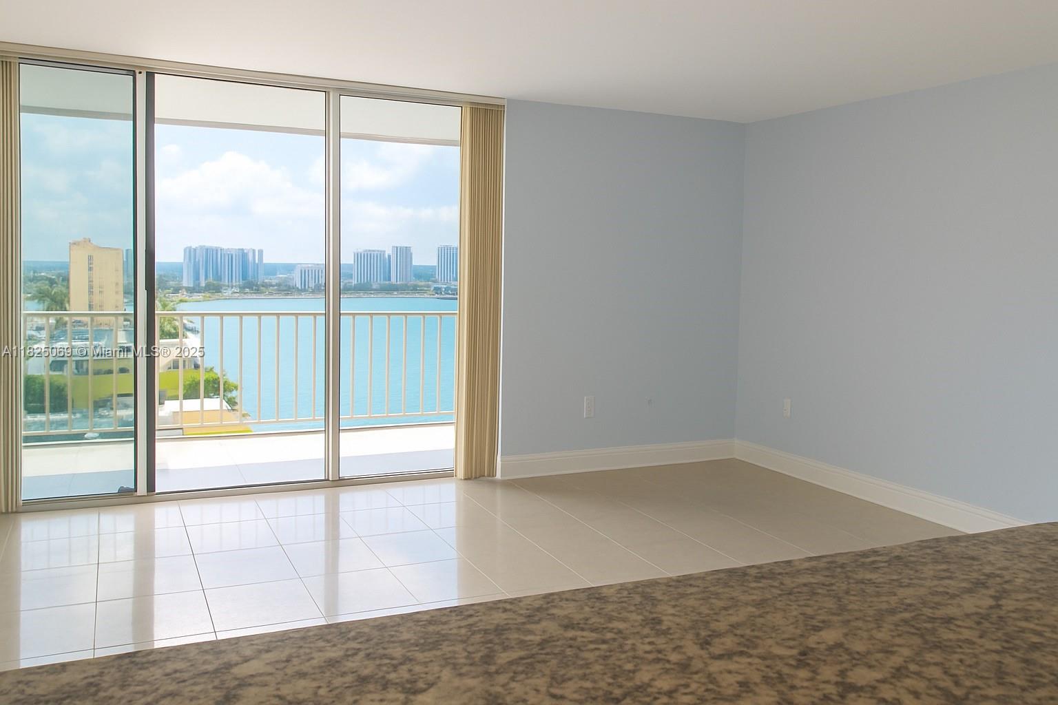 KENNEDY HOUSE CONDO - Residential