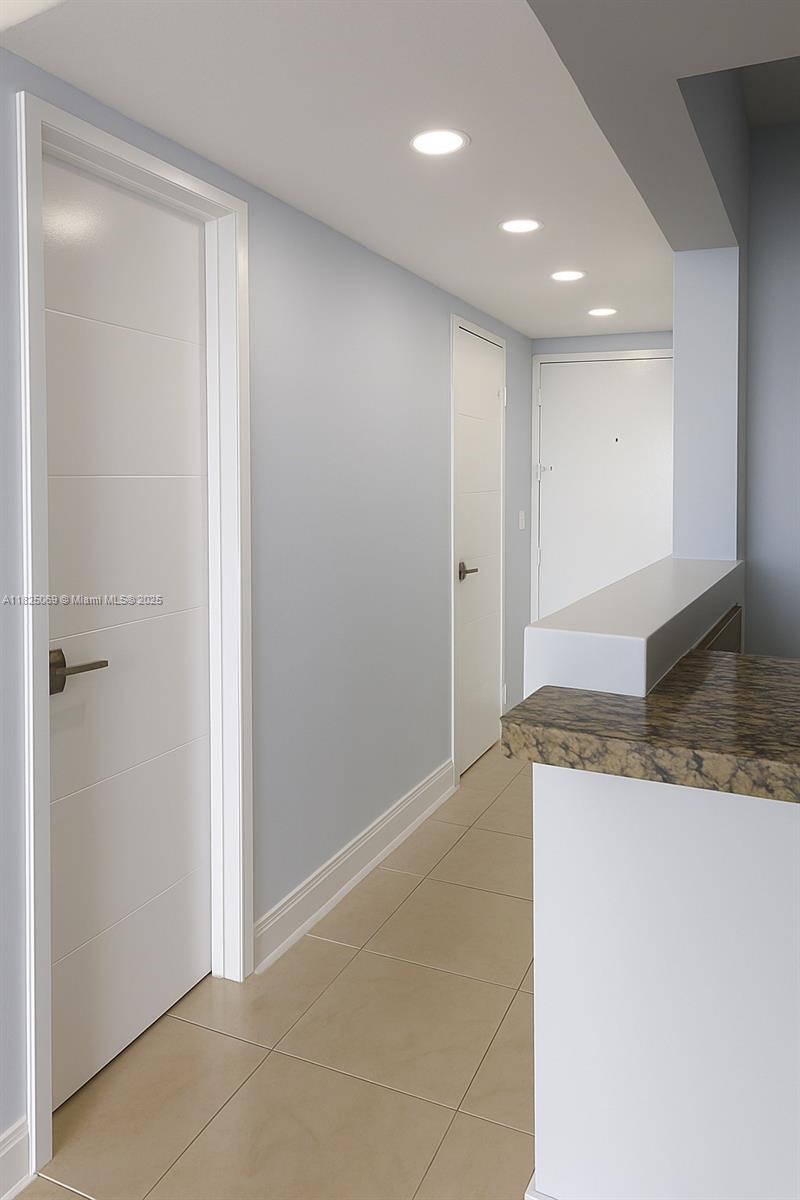 KENNEDY HOUSE CONDO - Residential