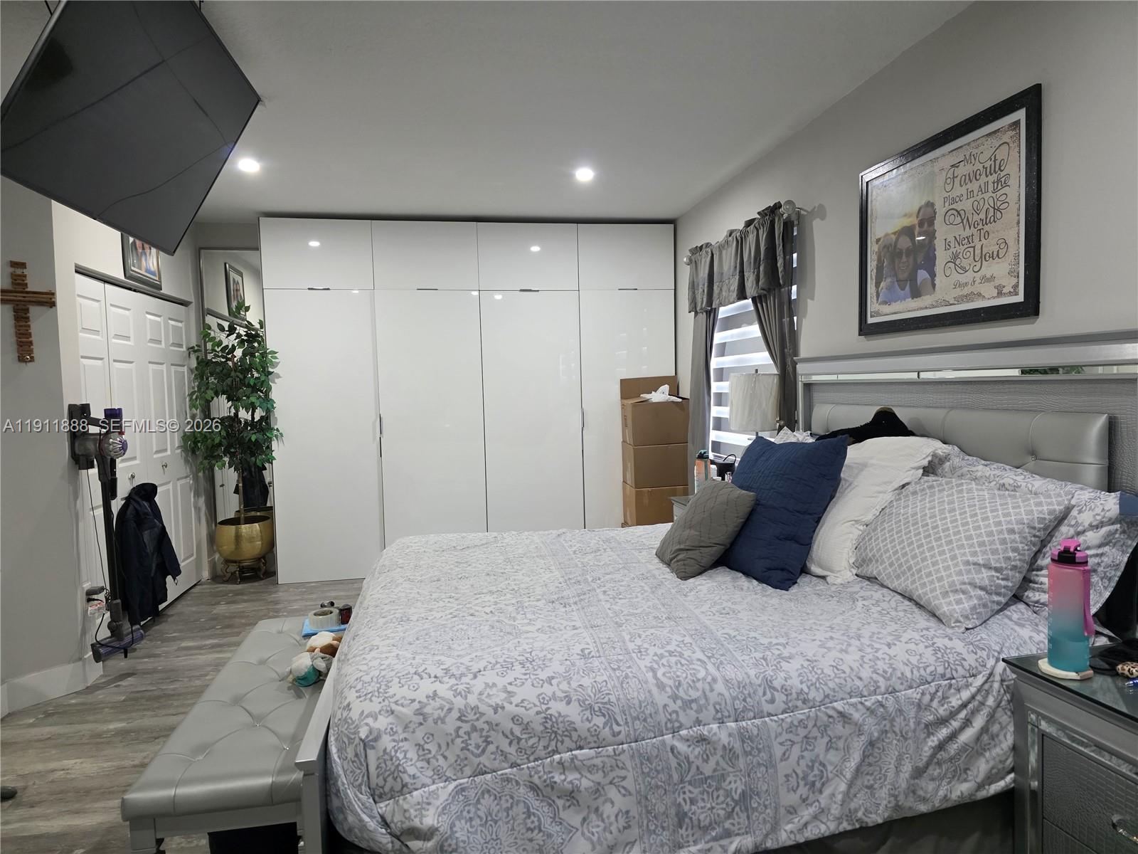 BELLAGIO AT VIZCAYA - Residential Lease