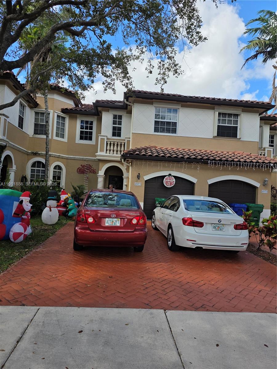 BELLAGIO AT VIZCAYA - Residential Lease