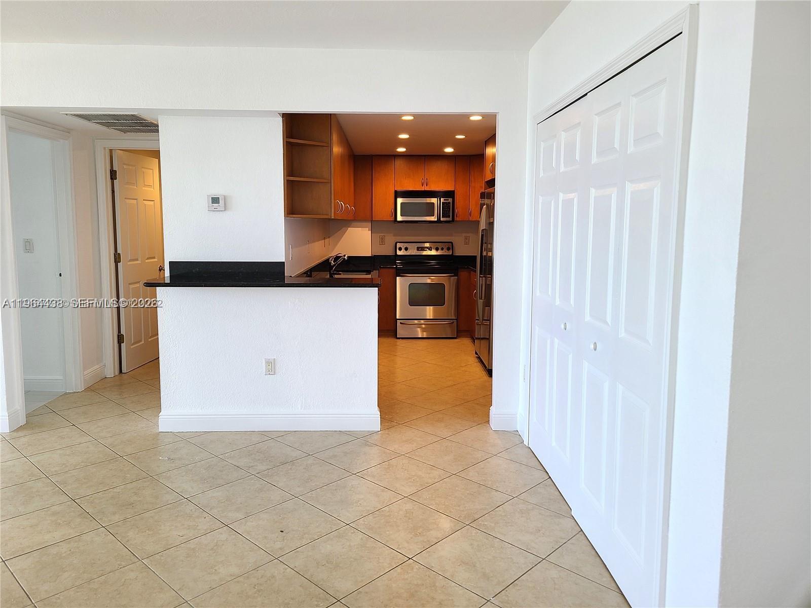 10350 W Bay Harbor Dr 5L