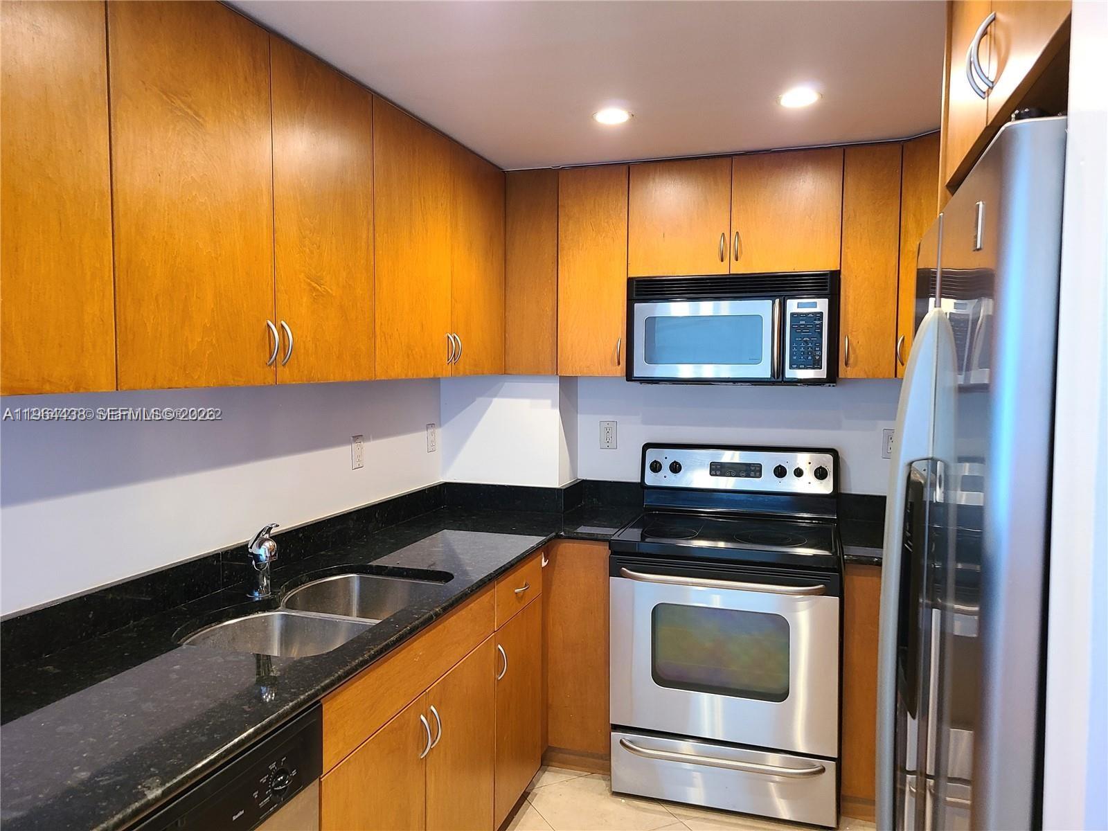 10350 W Bay Harbor Dr 5L