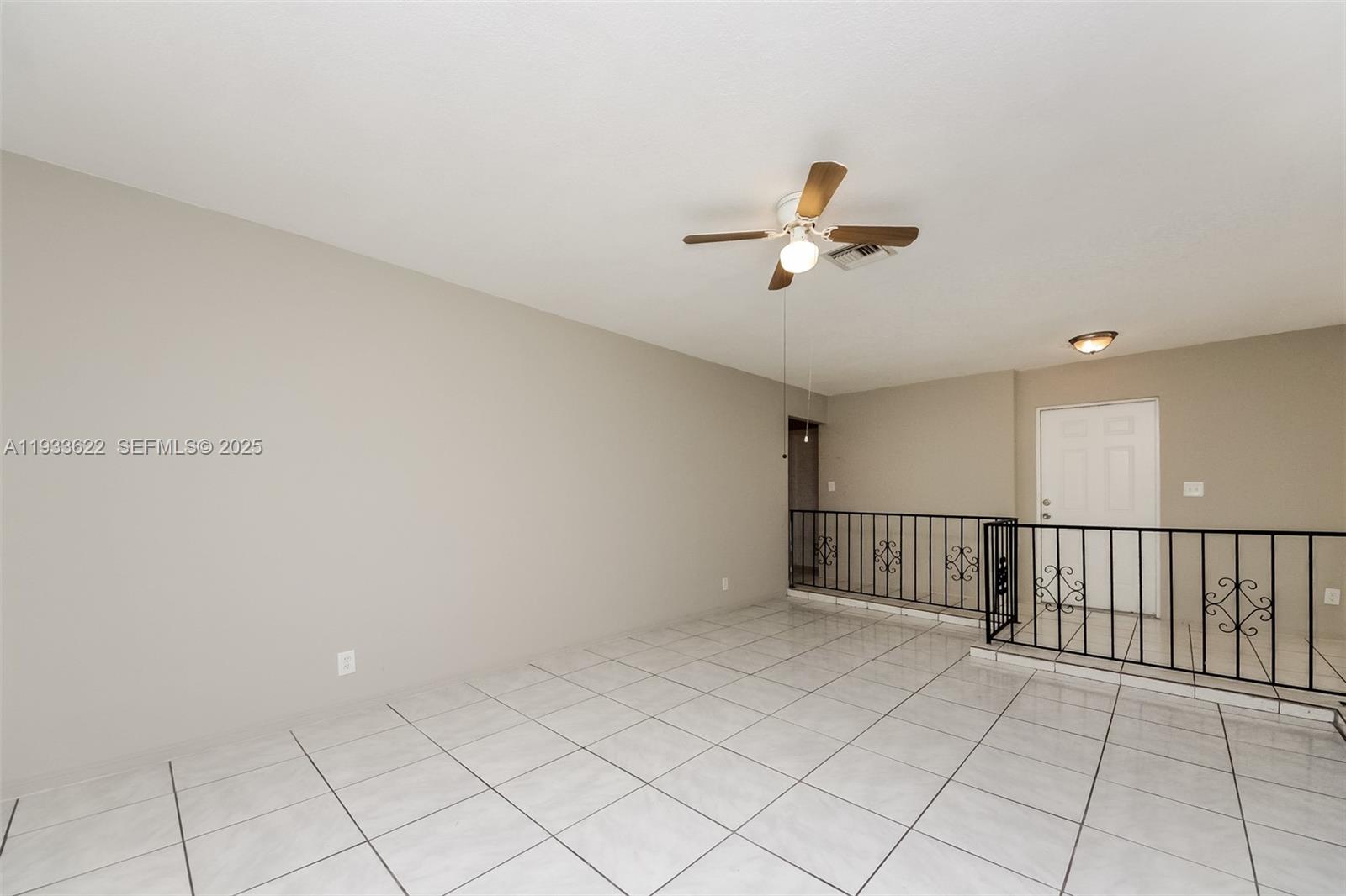 HOLIDAY VILLAGE SEC TWO - Residential Lease