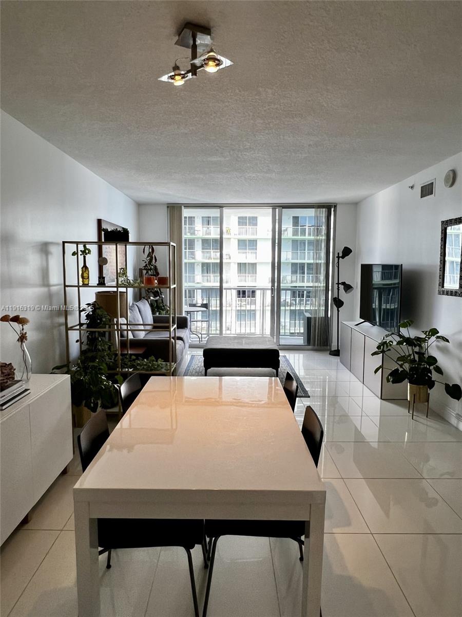 OPERA TOWER CONDO - Residential