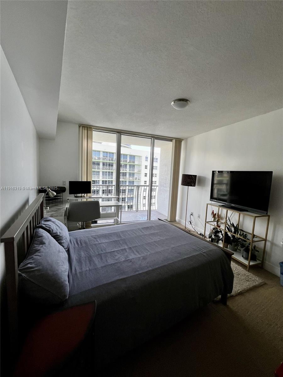 OPERA TOWER CONDO - Residential