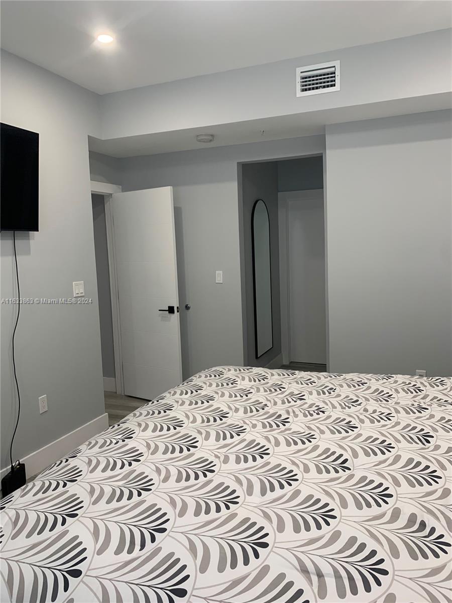 PROMENADE SHORES AT DORAL - Residential Lease