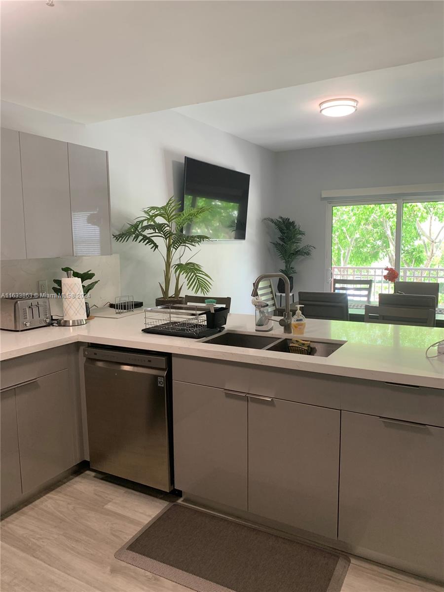 PROMENADE SHORES AT DORAL - Residential Lease