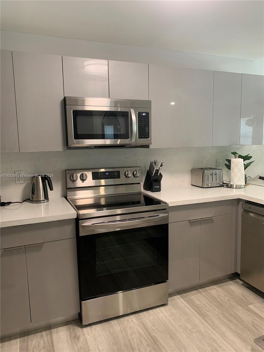 PROMENADE SHORES AT DORAL - Residential Lease