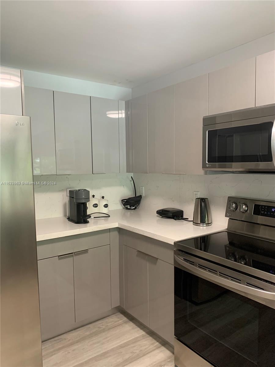 PROMENADE SHORES AT DORAL - Residential Lease